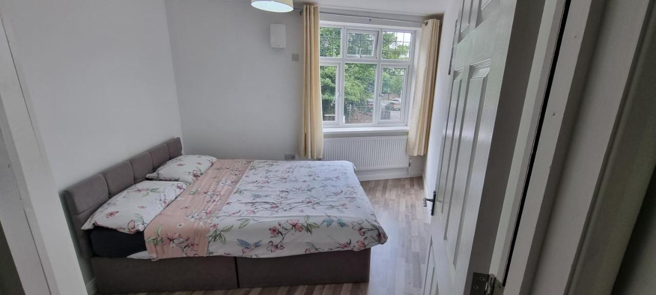 Vh Premier Flat 3 Apartment Джилингам Екстериор снимка