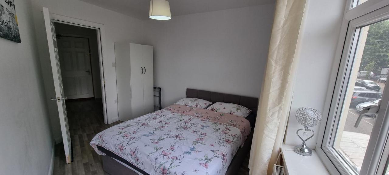 Vh Premier Flat 3 Apartment Джилингам Екстериор снимка